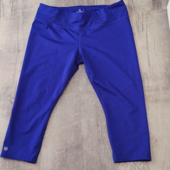 Athleta Pants - Athleta Cropped Leggings Women's Size XL Blue